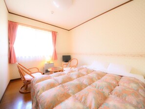 1 habitación, escritorio, wifi gratis y ropa de cama 