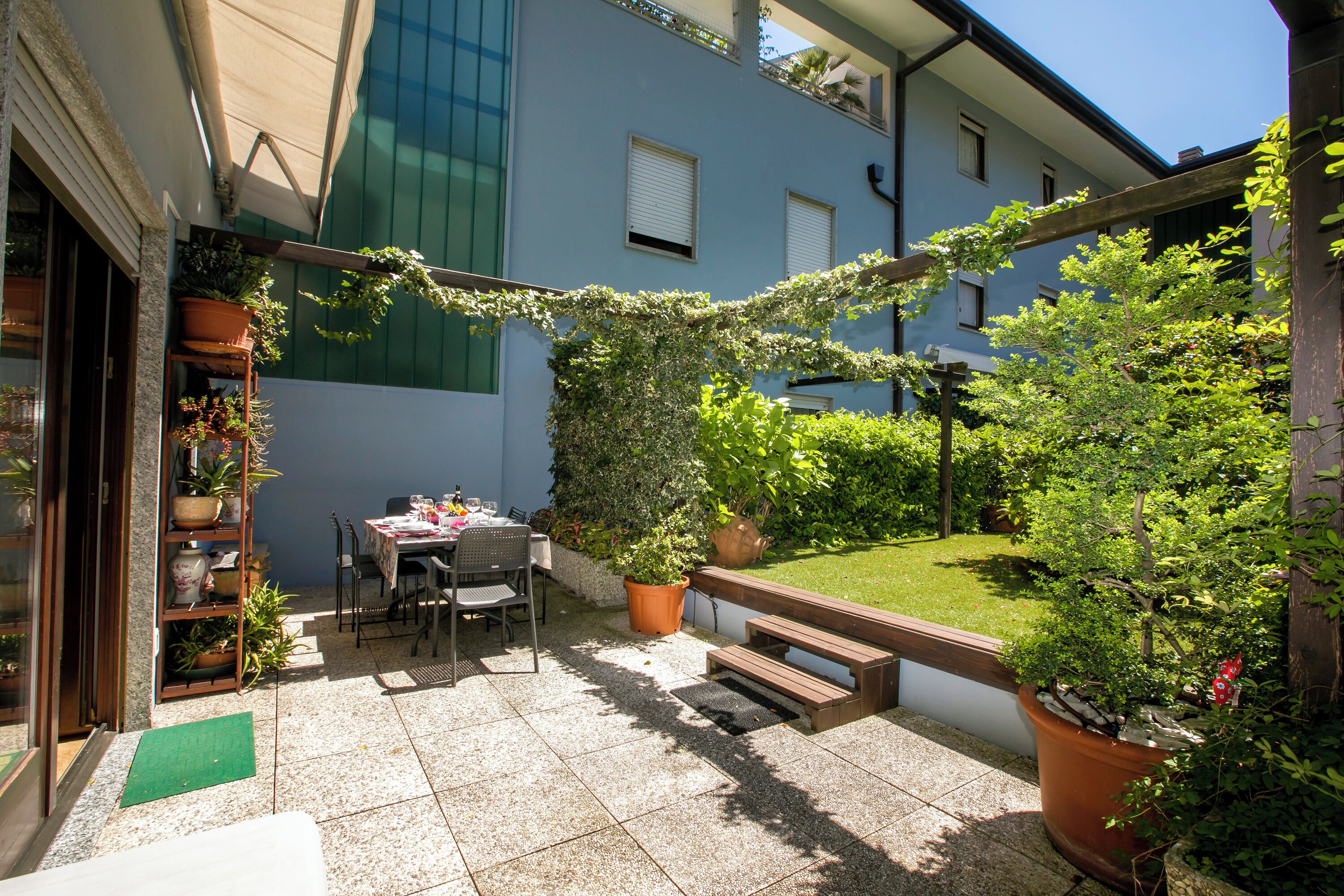 Familienapartment, Mehrere Schlafzimmer, 2 Bäder (Elegance Suite Isabella) | Terrasse/Patio