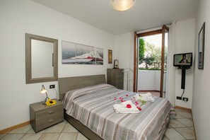 1 bedroom, iron/ironing board, WiFi, bed sheets - Appartamento Lara (Riva del Garda)