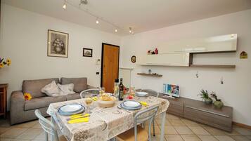 Apartemen Keluarga, beberapa kamar (Appartamento Lara) | Tempat makan