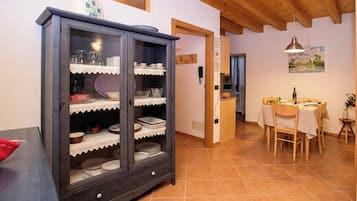 Departamento familiar, varias habitaciones (Appartamento Centro Storico Riva) | Interior