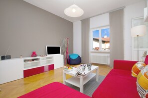 Perhehuoneisto, useita makuuhuoneita (Casa Andreas & Corinna) | Oleskelualue | Taulutelevisio