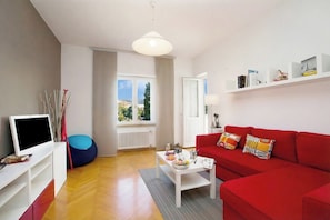 Apartamento familiar, varias habitaciones (Casa Andreas & Corinna) | Zona de estar | Una televisión de pantalla plana