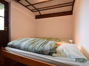 House | 2 bedrooms, individually furnished, bed sheets - Peaceful Holiday Home in Houffalize With Fireplace (Houffalize)