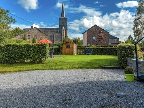 La Roche Cozy Forest Escape