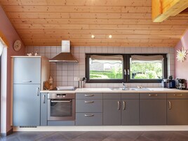 独立别墅 | 私人厨房 | 高脚椅