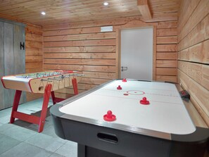 House | Games room
