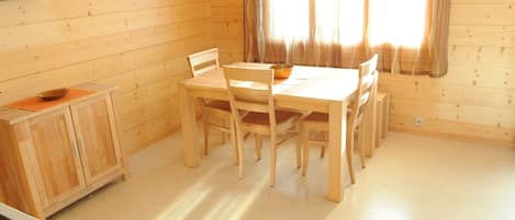 Apartment | Dining