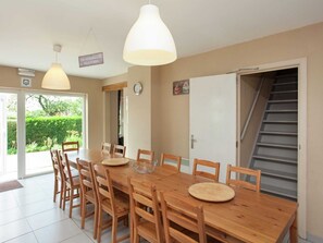 Dining - Plush Holiday Home in Nassogne With Private Garden (Nassogne)
