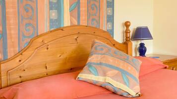 1 bedroom, individually furnished, bed sheets