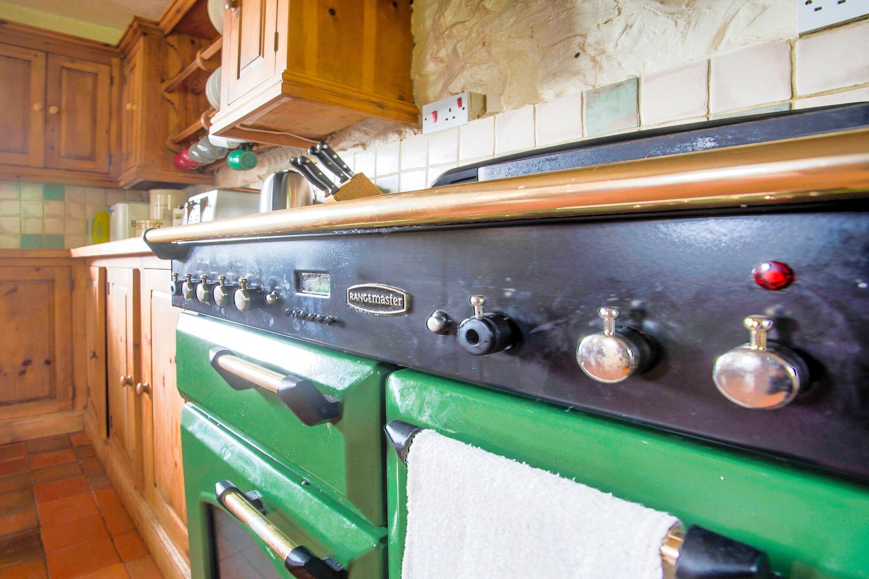 House | Private kitchen | Fridge, highchair