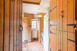 House | Interior - Vintage Holiday Home in Welshpool With Garden (Welshpool)