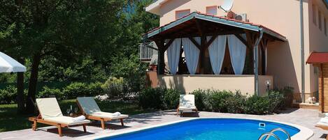 Apartment | Pool | Indoor pool, outdoor pool