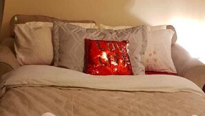 House | Living room - Lovely Holiday Home in Leeds near Roundhay Park (Leeds)
