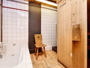 Shower, towels