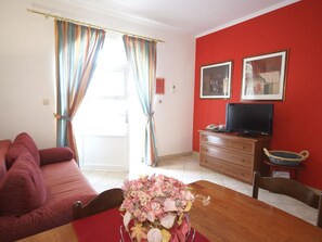 Living room - Delightful Apartment With Private Beach in Kraljevica (Kraljevica)