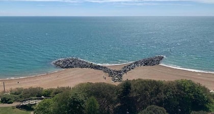 Apartment in Folkestone Near Sandgate Beach