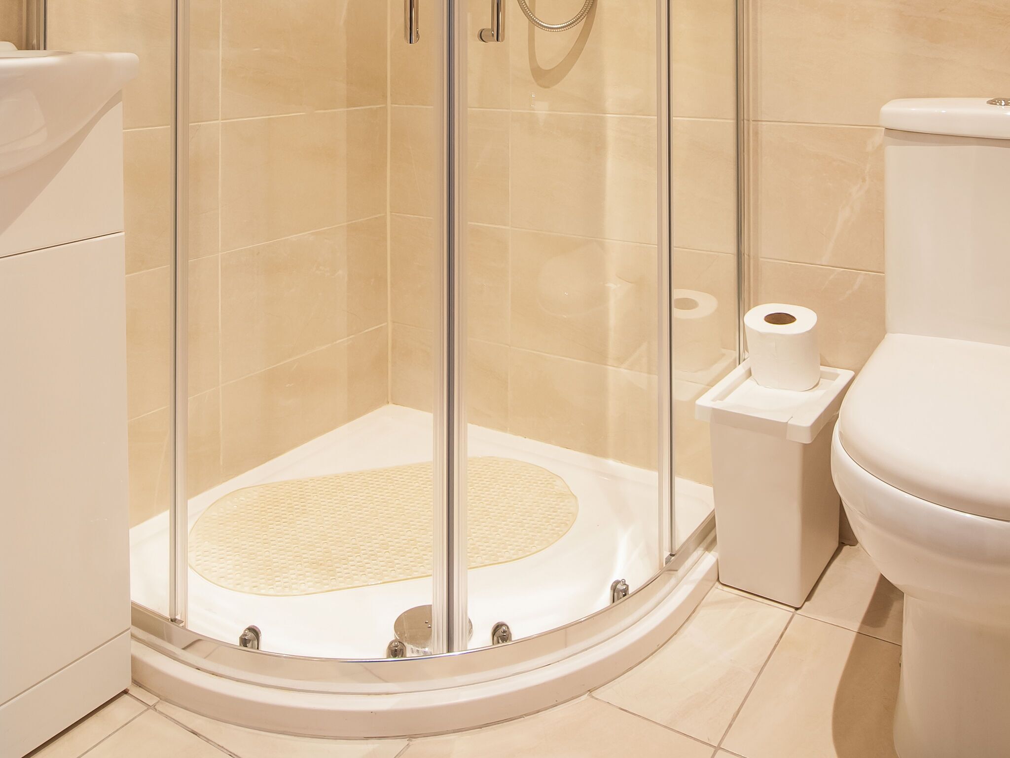 Shower, towels