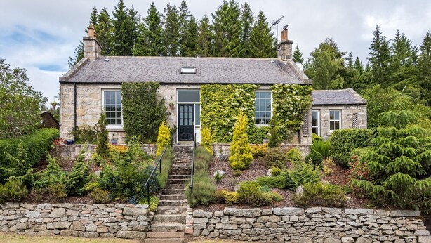 Unclassified image, 1 of 31, button - Quaint Holiday Home in Inverurie near Castle Fraser (Inverurie)