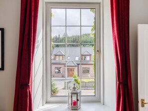 2 bedrooms, bed sheets - Quaint Holiday Home in Inverurie near Castle Fraser (Inverurie)