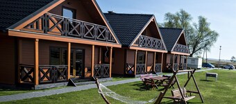 Lovely House Overlooking the Lake, Near the Sea, Ideal for 9 People