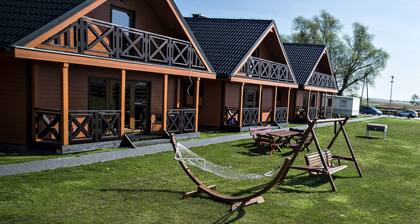 Lovely House Overlooking the Lake, Near the Sea, Ideal for 9 People