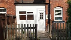 Exterior - Classic Apartment in Leeds near Roundhay Park (Leeds)