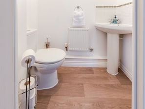 House | Bathroom | Bathtub, towels