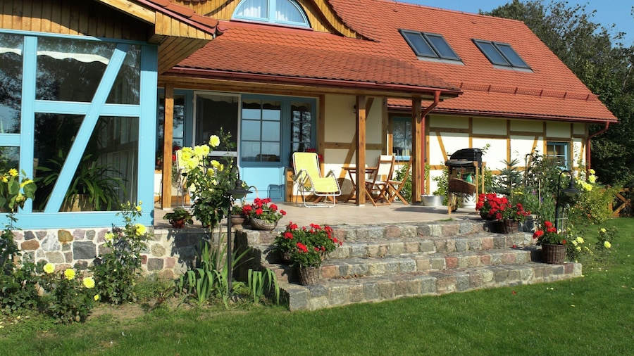 Tasteful Villa on the Polish Coast in Beautiful Nature, Lovely Garden, Sauna