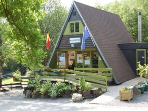 Exterior - Cozy Detached Chalet With Terrace in the Durbuy Area (Durbuy)