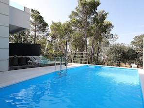 Indoor pool, outdoor pool