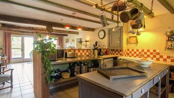 House | Private kitchen | Highchair