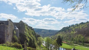 Exterior - Fascinating Apartment in Sensenruth With Garden (Bouillon)