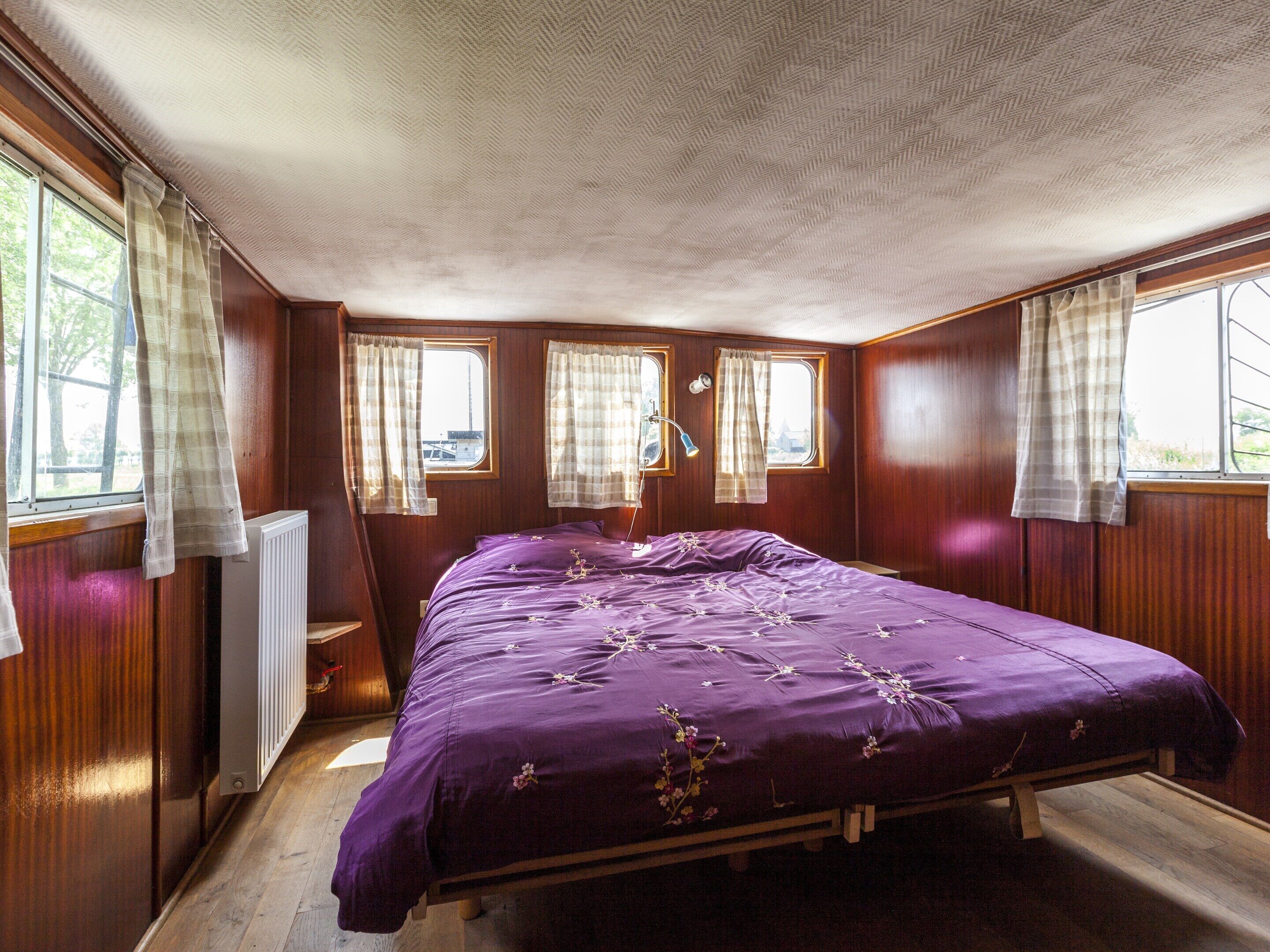 5 chambres, ameublement personnalisé, draps fournis