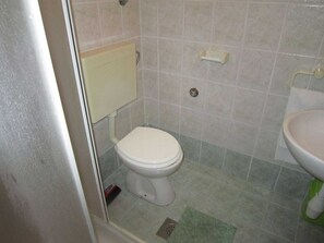 Apartment | Bathroom
