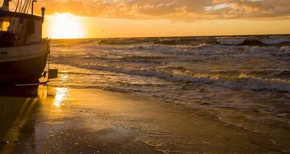 Well Equipped Holiday House Located 800 m From the sea