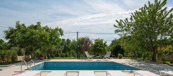 Exquisite Villa in Stanisovi With Swimming Pool