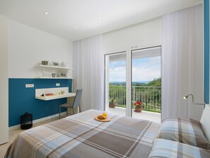 Villa | 4 bedrooms, bed sheets - Exquisite Villa in Stanisovi With Swimming Pool (Rasa)