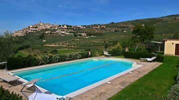 Piscina all'aperto