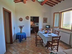Dining - Spacious Farmhouse in Trevi With Swimming Pool (Trevi)