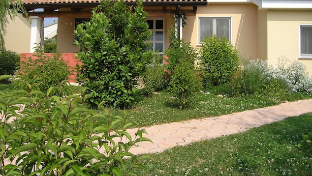 Exterior - Contemporary Bungalow in Porec With Swimming Pool (Porec)