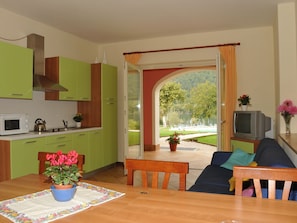 Apartment | Dining - Apartment in Idro With Lake and Mountain Views (Idro)