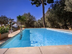 Outdoor pool - Beautiful Villa With Pool and Fantastic sea View in the Enchanting Amalfi Coast (Massa Lubrense)