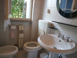 House | Bathroom