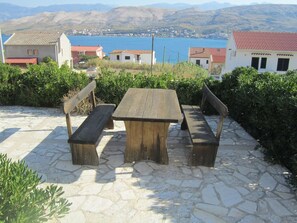 Balcony - Elegant Apartment in Dalmatia With Garden (Pag)
