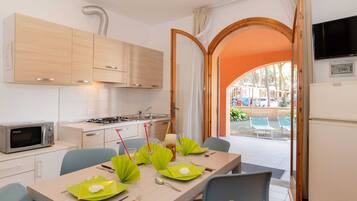 Bungalow | Private kitchen | Coffee/tea maker