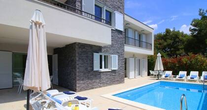 Modern Villa in Primosten With Pool
