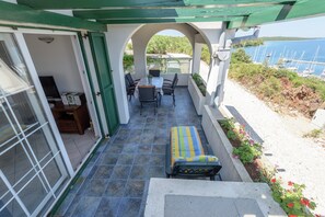 House | Bahagian luar