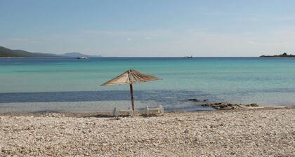 Holiday Home in Veli Rat Near Saharun