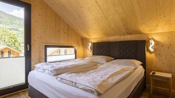 Chalet | 3 bedrooms, individually furnished, bed sheets